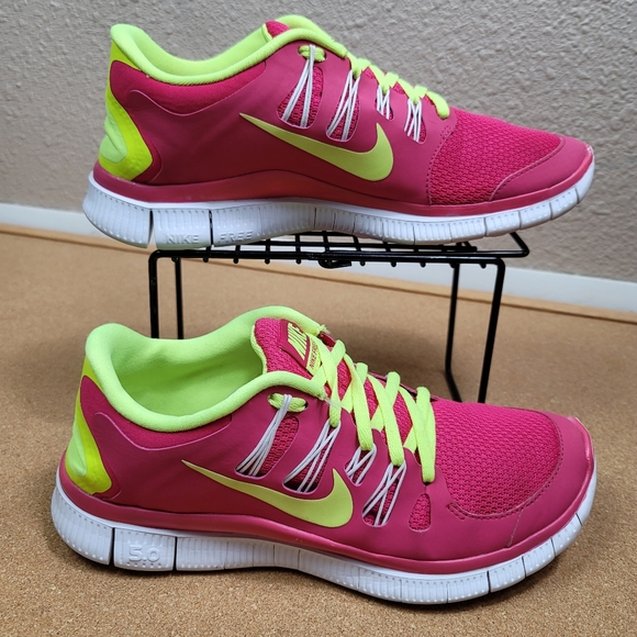 Nike Shoes - Nike Womens Free 5.0
580591-631
Pink Yellow